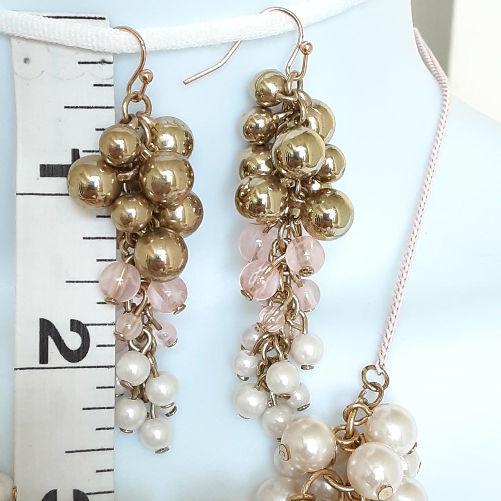 festive grape cluster faux pearl set - Picture 5 of 6